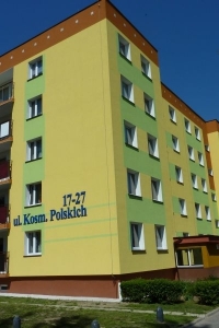 Kosmonautów Polskich 17-21